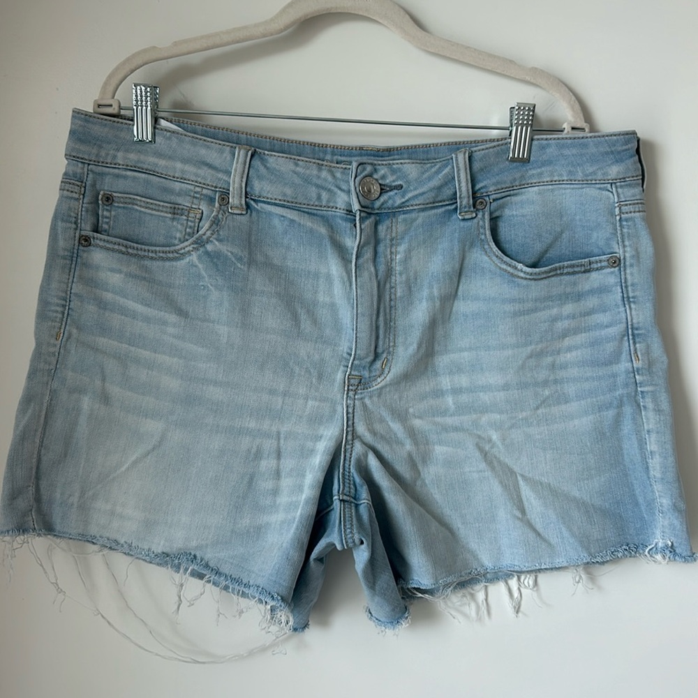 American Eagle Light washed Jean Shorts